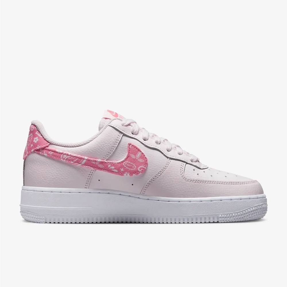 Nike™️ Custom Air Force 1 NWT Pink Paisley